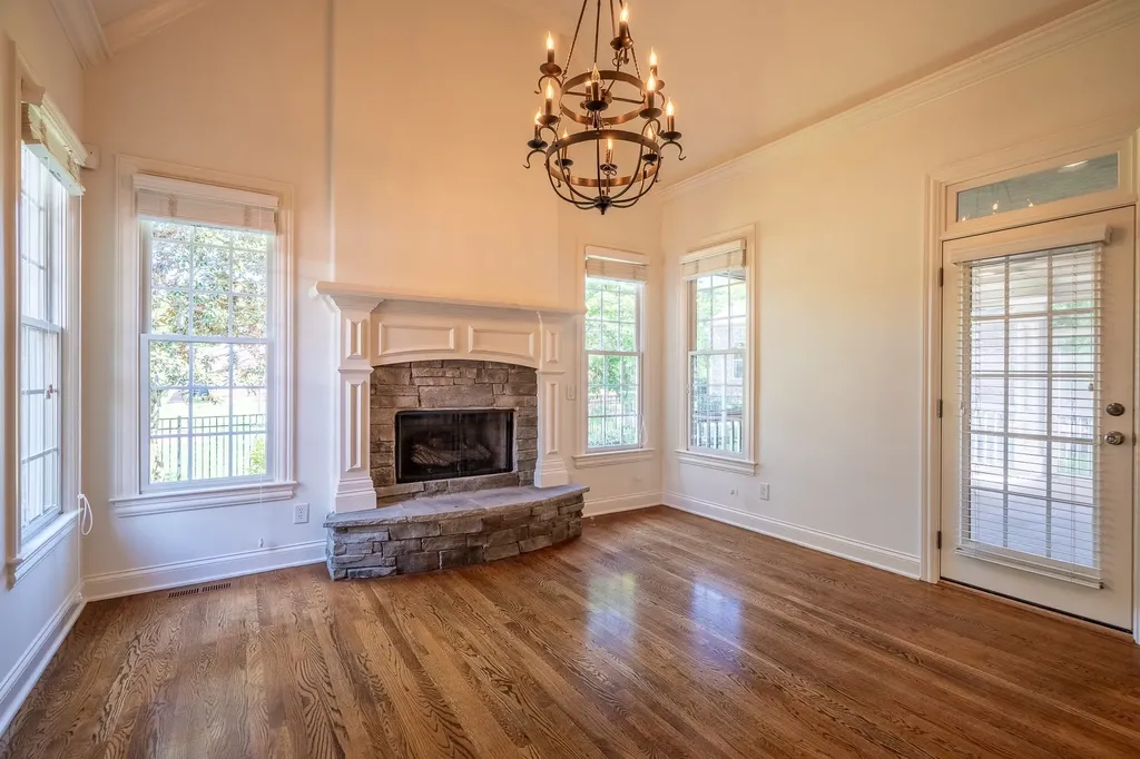 668 Springlake Drive Franklin TN 37064