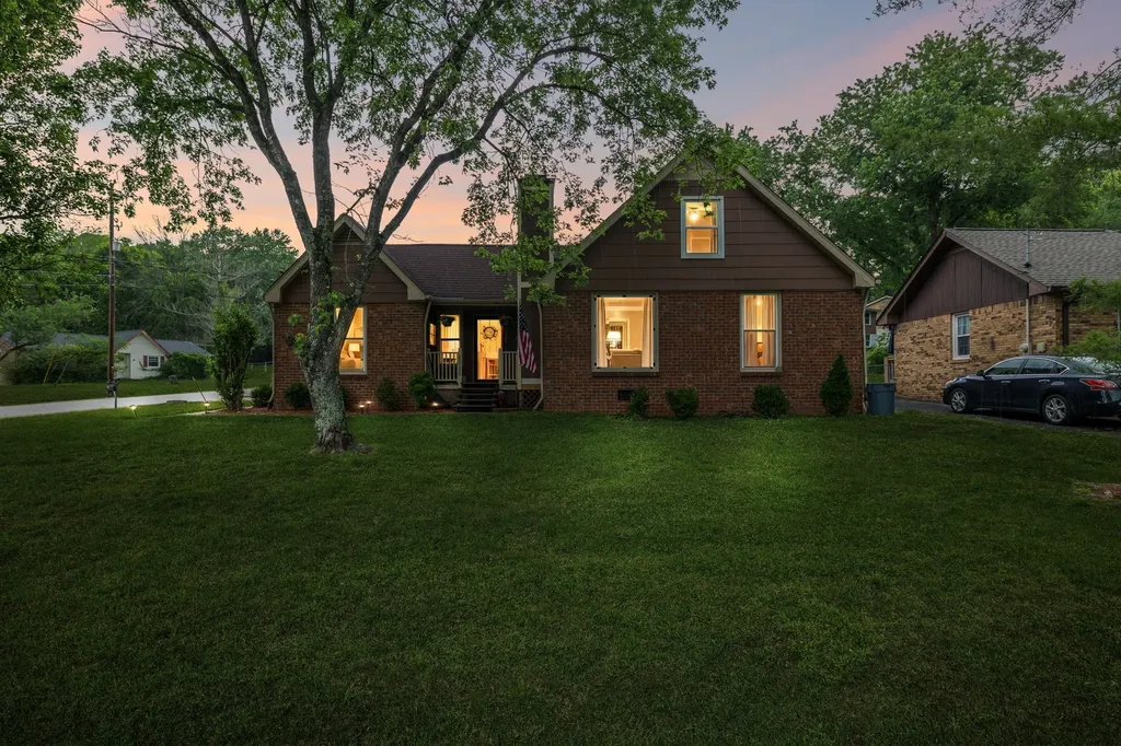 4916 Shadowlawn Drive Hermitage TN 37076