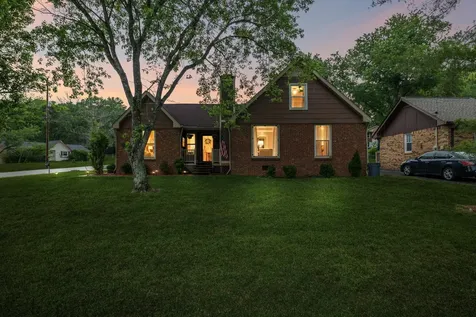 4916 Shadowlawn Drive Hermitage TN 37076