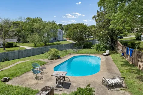 4916 Shadowlawn Drive Hermitage TN 37076
