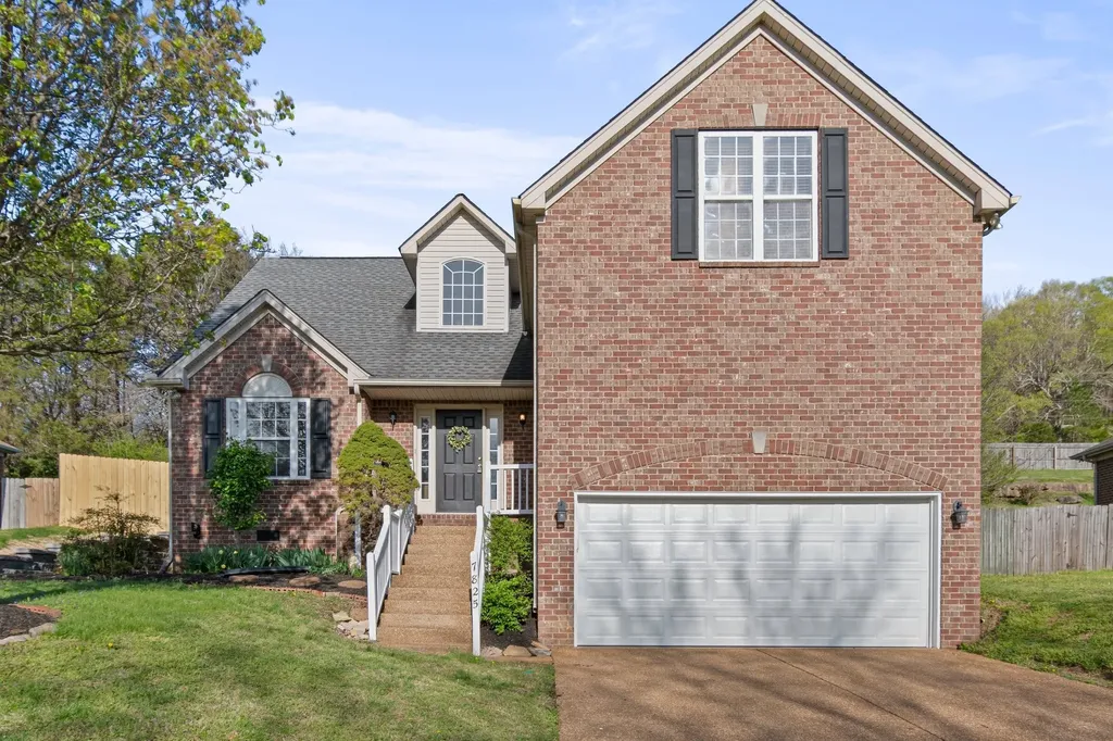7825 Farmington Place Nashville TN 37221