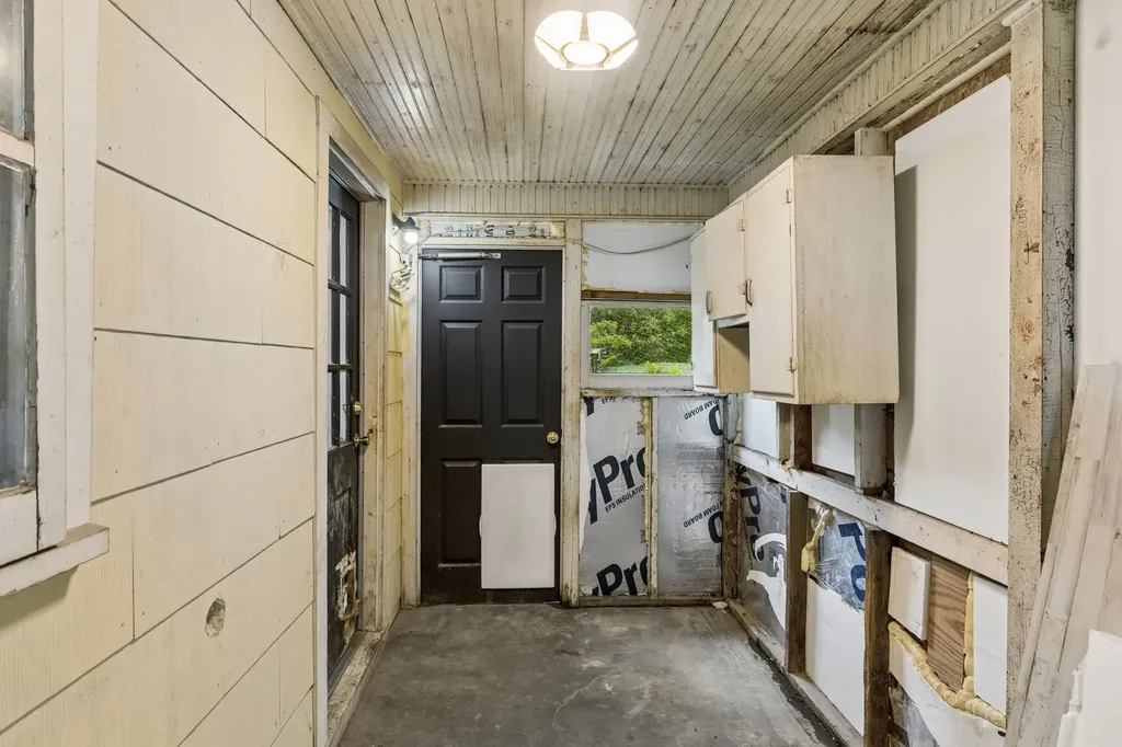 923 Highway 100, W Centerville TN 37033