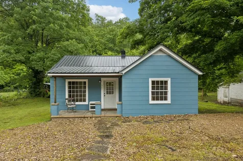 923 Highway 100, W Centerville TN 37033