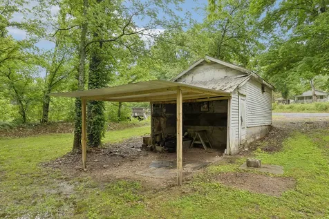 923 Highway 100, W Centerville TN 37033