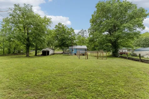 923 Highway 100, W Centerville TN 37033