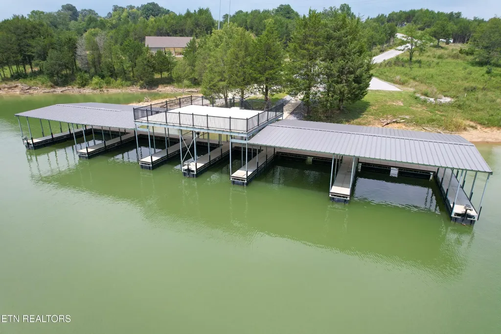 123 Ridge Point Trail Dandridge TN 37725