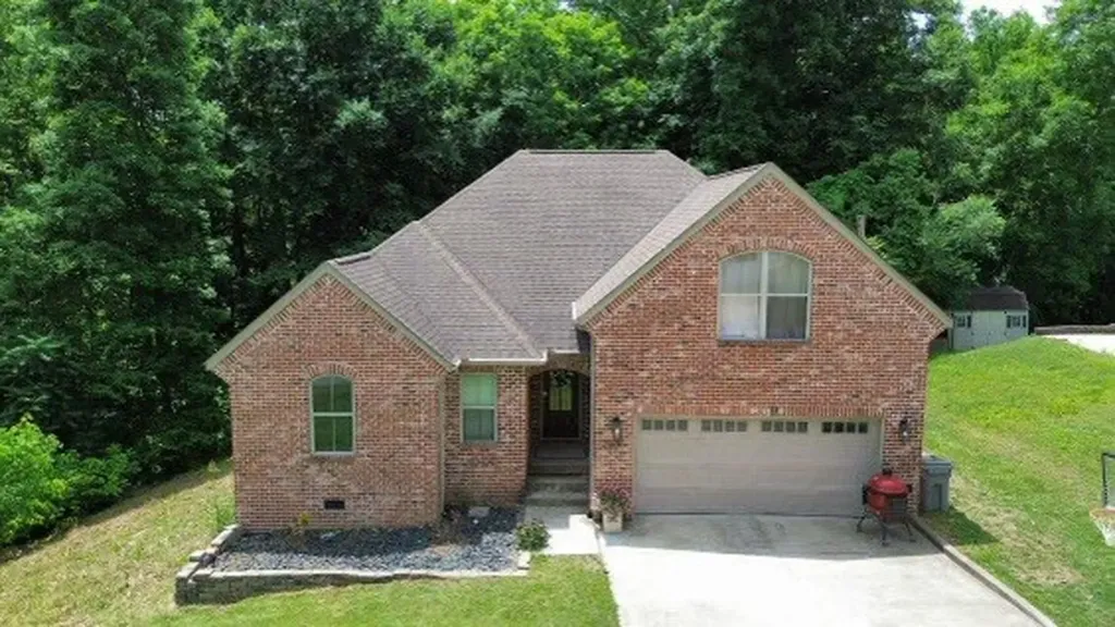 2016 Copper Kettle Circle Pleasant View TN 37146