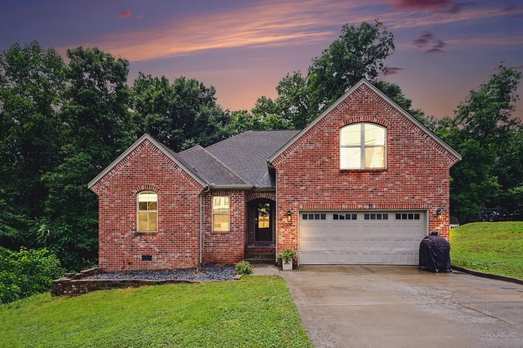 2016 Copper Kettle Circle Pleasant View TN 37146