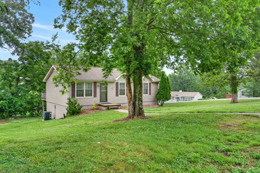 235 Savely Drive Hendersonville TN 37075