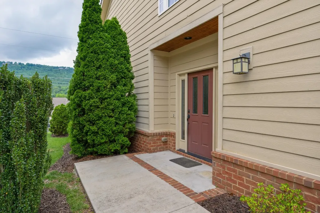 1151 Saddlebrook Drive Chattanooga TN 37405