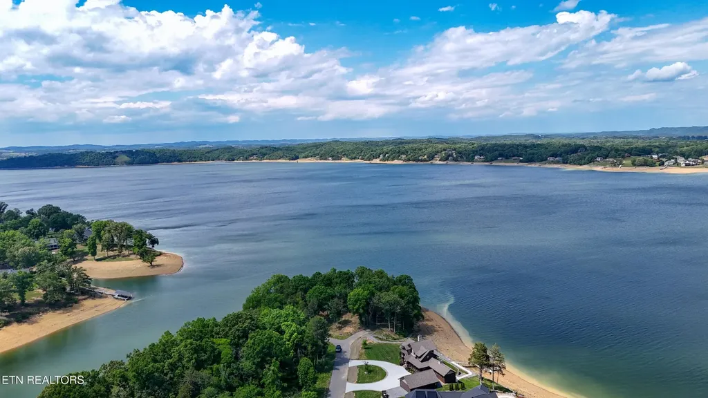 122 Ridge Point Trail Dandridge TN 37725