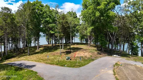 122 Ridge Point Trail Dandridge TN 37725