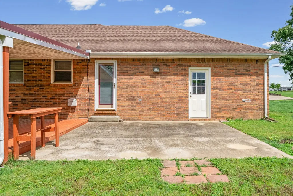 438 Kelsey Drive Clarksville TN 37042