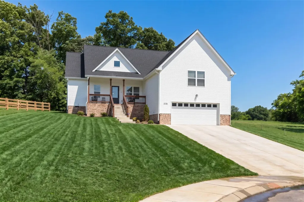 1578 Angus Way Greenbrier TN 37073