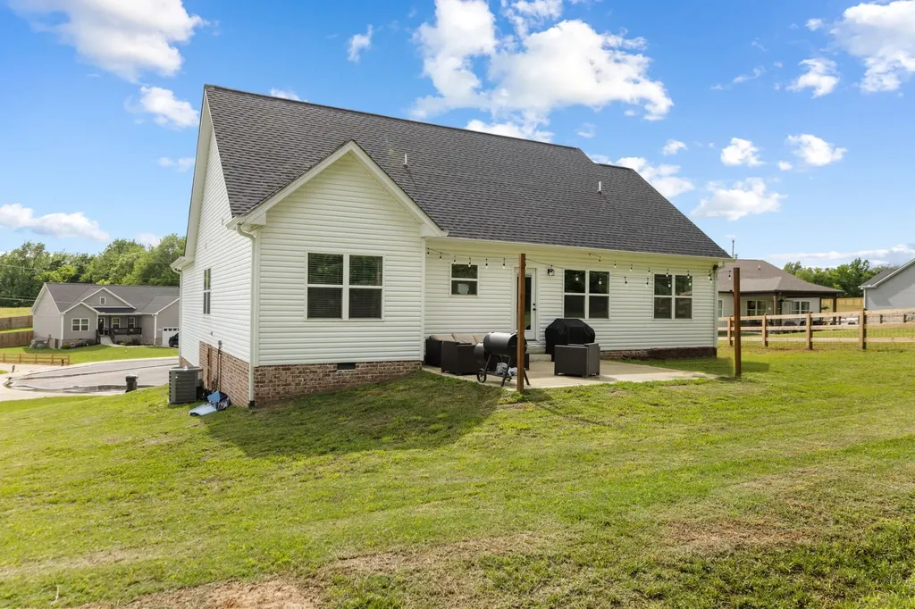 1578 Angus Way Greenbrier TN 37073