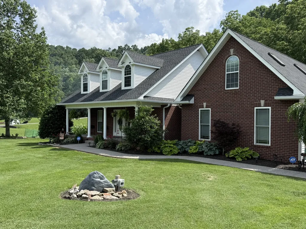 454 Campbell Hollow Road Bethpage TN 37022