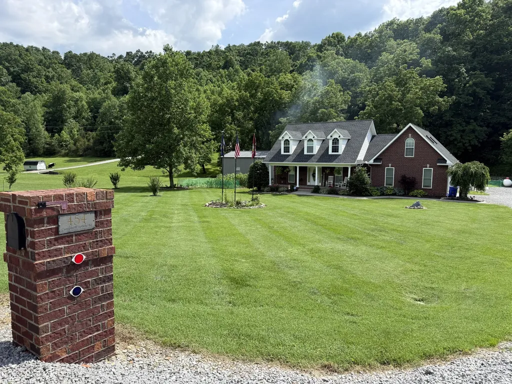 454 Campbell Hollow Road Bethpage TN 37022