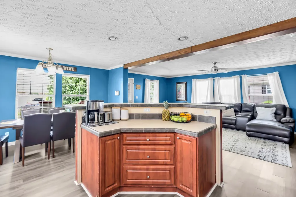 228 Oceanfront Cir, S Antioch TN 37013