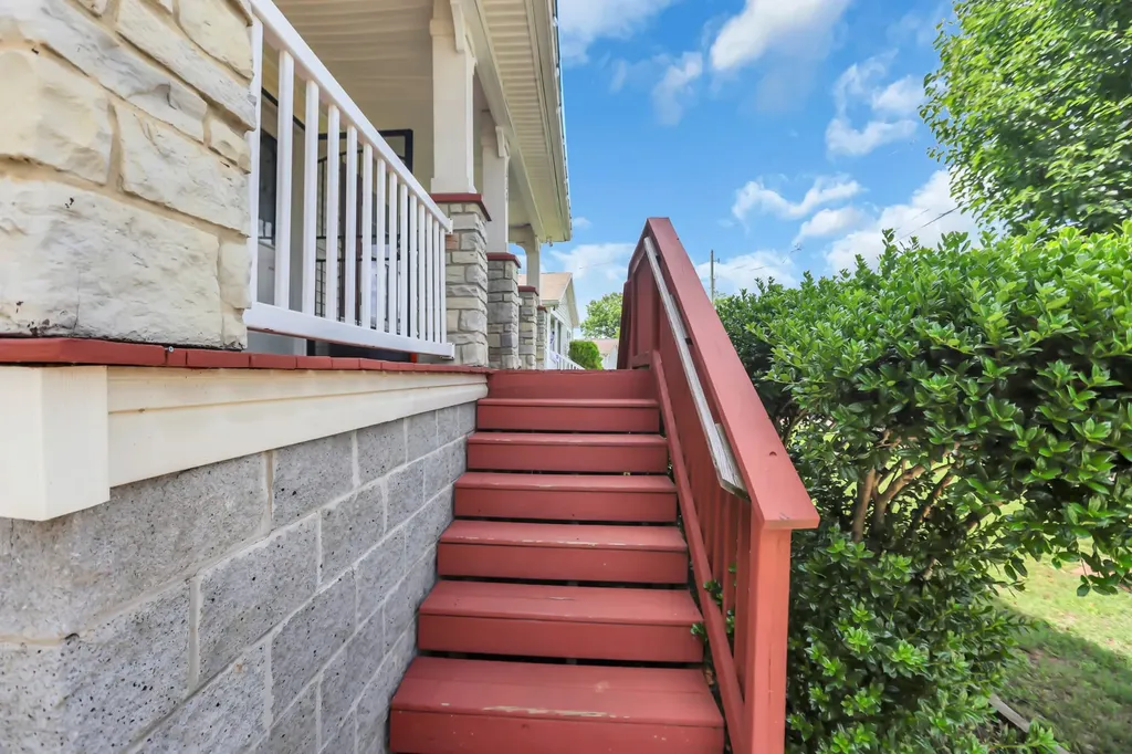 228 Oceanfront Cir, S Antioch TN 37013