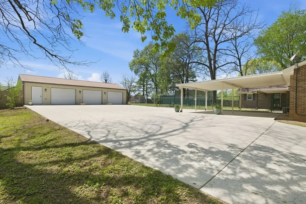 100 April Lane Shelbyville TN 37160