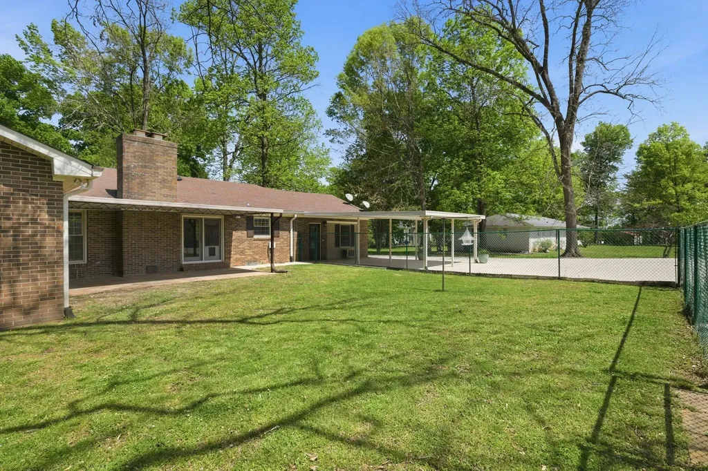 100 April Lane Shelbyville TN 37160