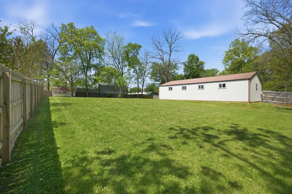 100 April Lane Shelbyville TN 37160