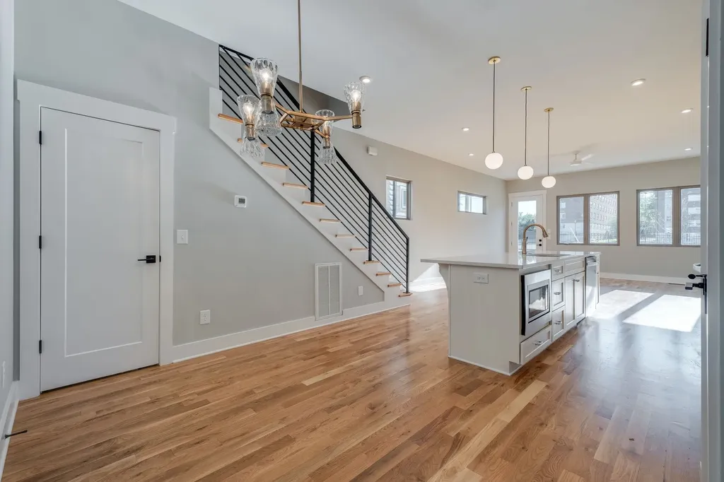 1104B 33rd Ave, N Nashville TN 37209