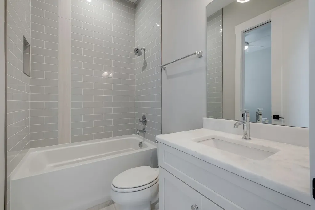 1104B 33rd Ave, N Nashville TN 37209