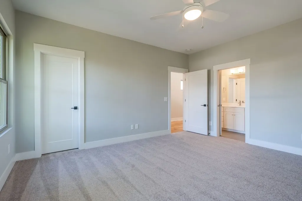 1104B 33rd Ave, N Nashville TN 37209