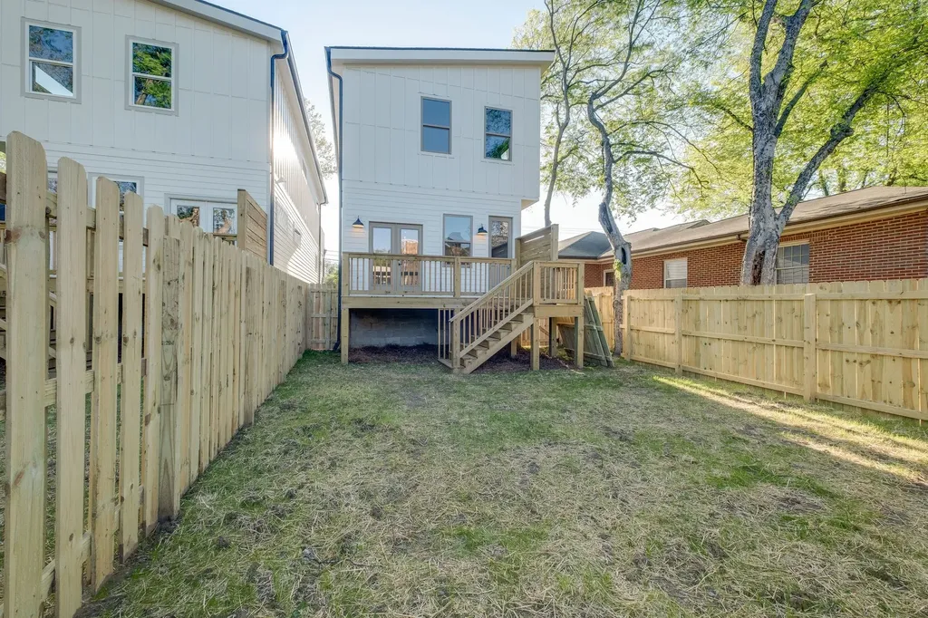 1104B 33rd Ave, N Nashville TN 37209