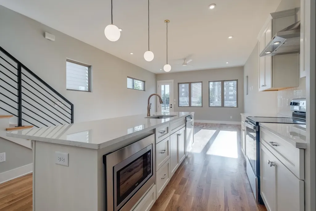 1104B 33rd Ave, N Nashville TN 37209