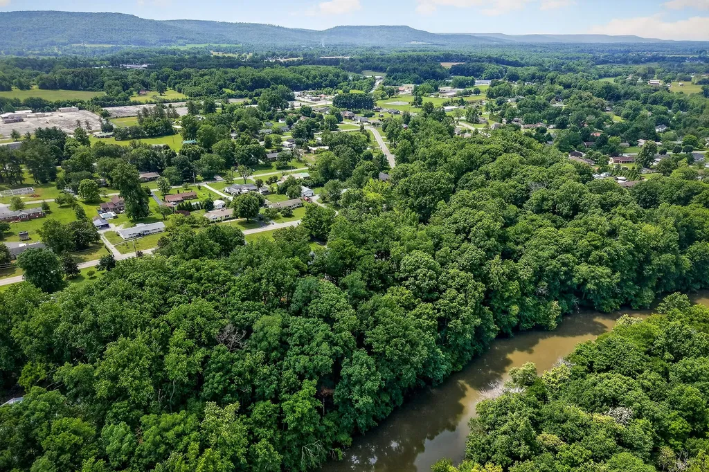 606 Boyd Avenue Mcminnville TN 37110