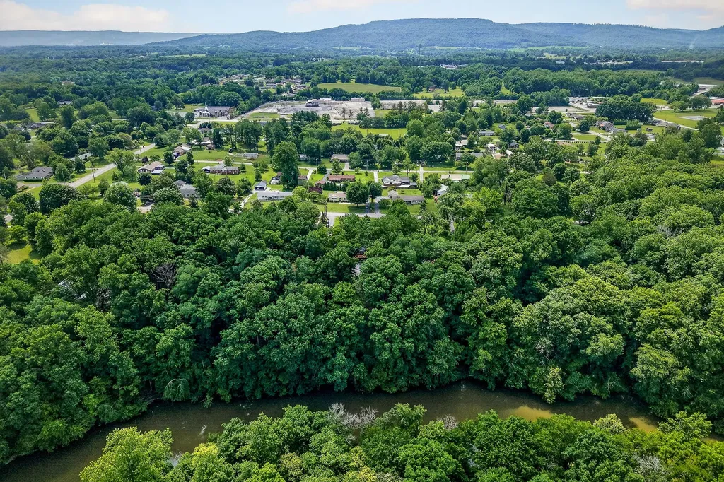 606 Boyd Avenue Mcminnville TN 37110