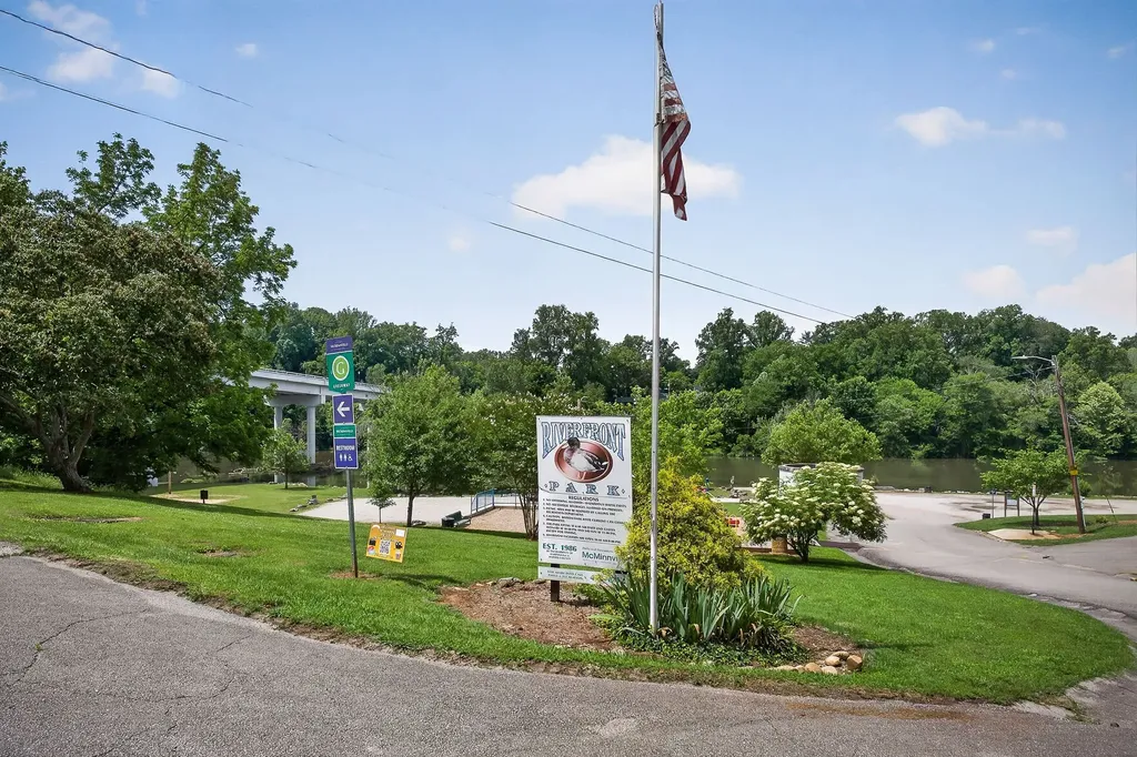 606 Boyd Avenue Mcminnville TN 37110