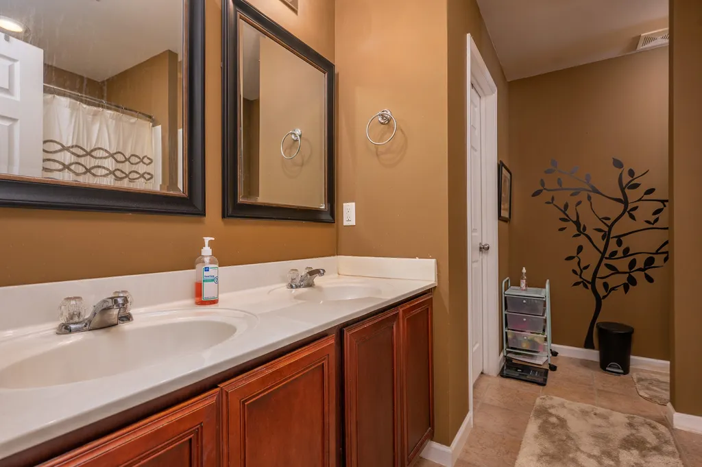 515 Creek Oak Drive Murfreesboro TN 37128