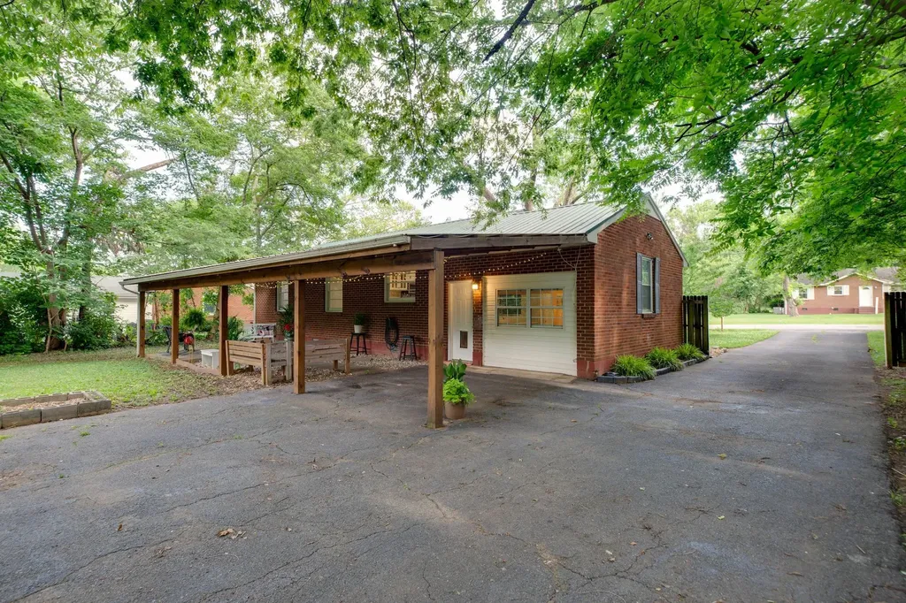 2011 Sherrill Boulevard Murfreesboro TN 37130