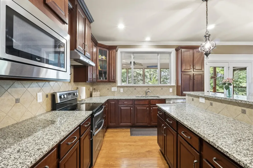 133 Windmill Pointe Circle Hendersonville TN 37075