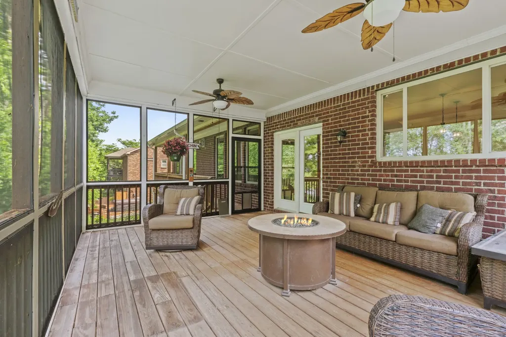 133 Windmill Pointe Circle Hendersonville TN 37075