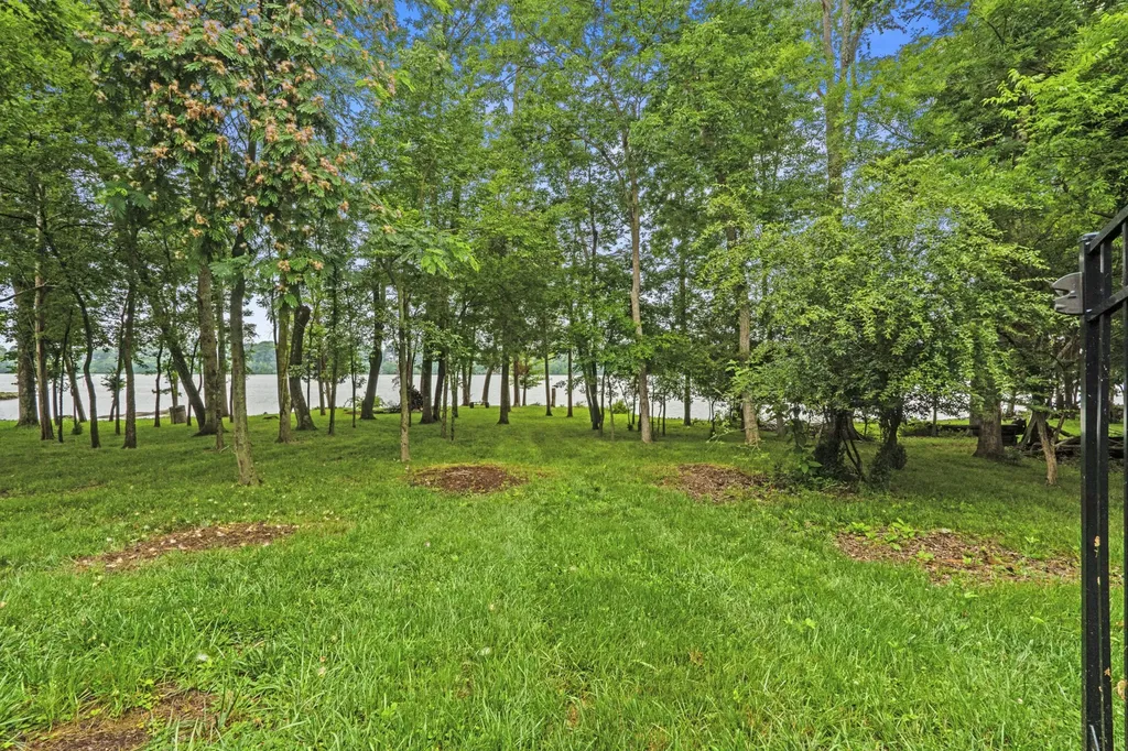 133 Windmill Pointe Circle Hendersonville TN 37075