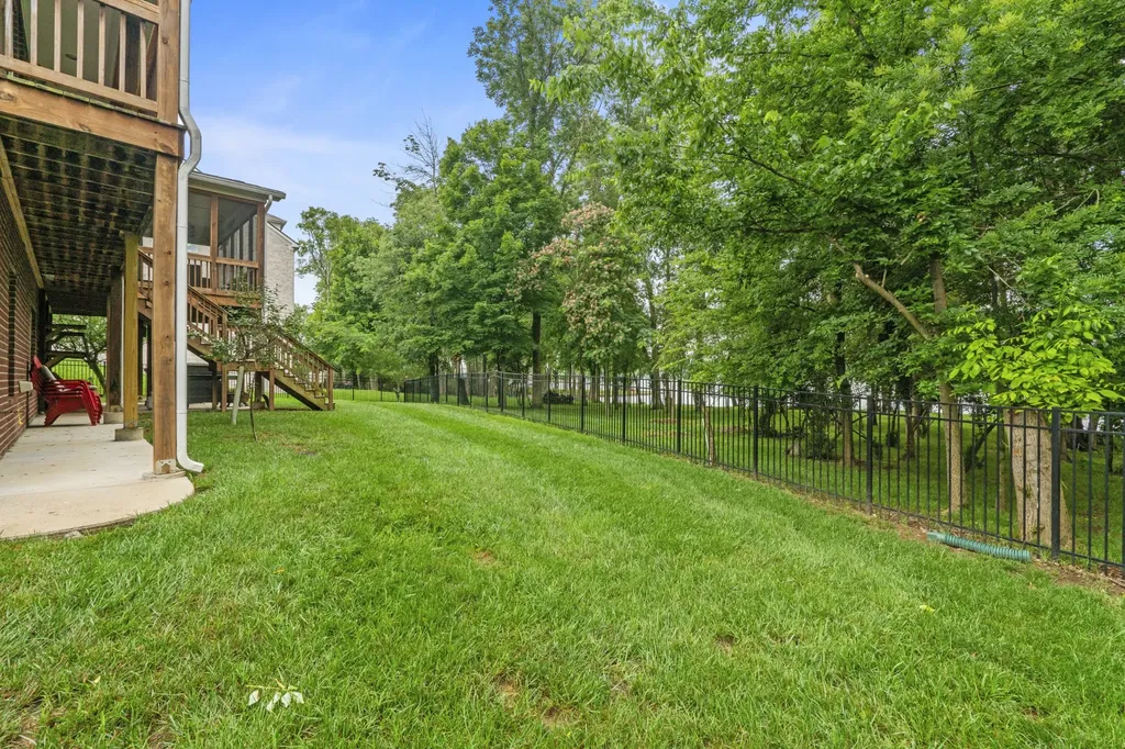 133 Windmill Pointe Circle Hendersonville TN 37075