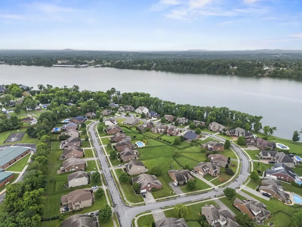133 Windmill Pointe Circle Hendersonville TN 37075