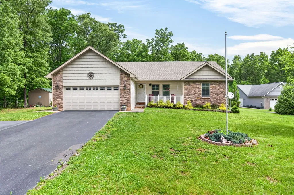 234 Stonecrest Avenue Crossville TN 38571