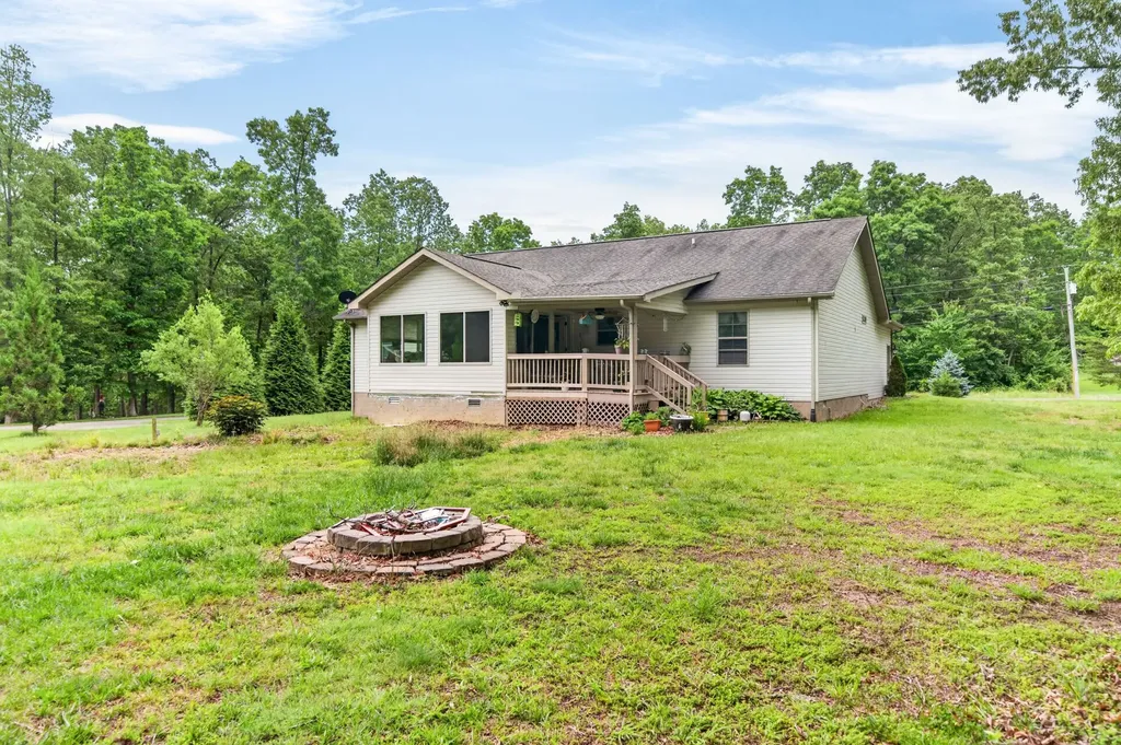 234 Stonecrest Avenue Crossville TN 38571