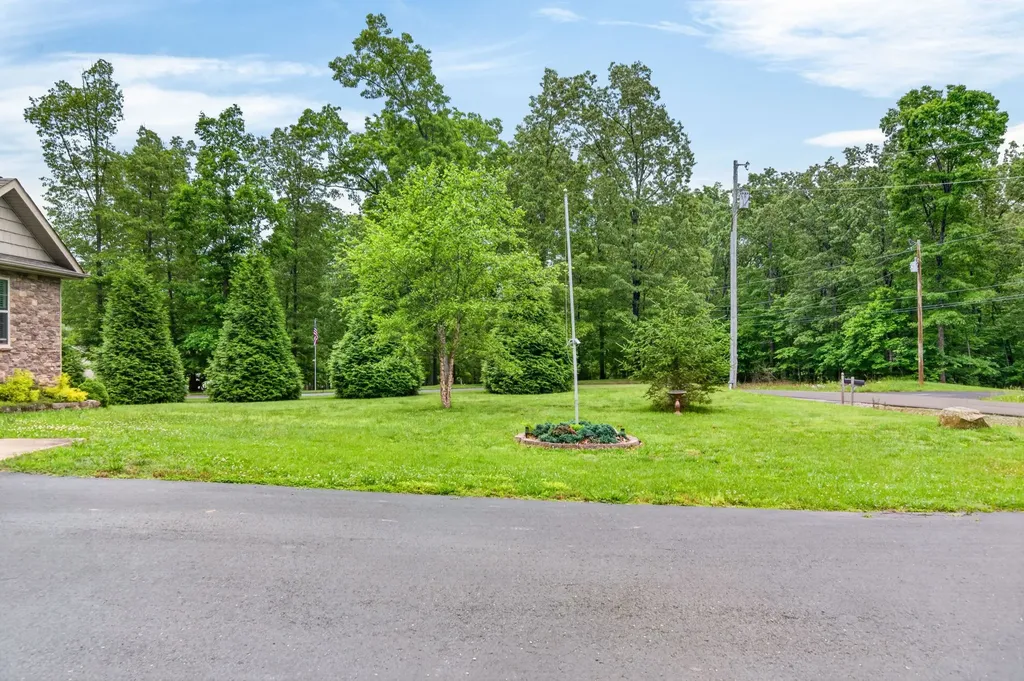 234 Stonecrest Avenue Crossville TN 38571