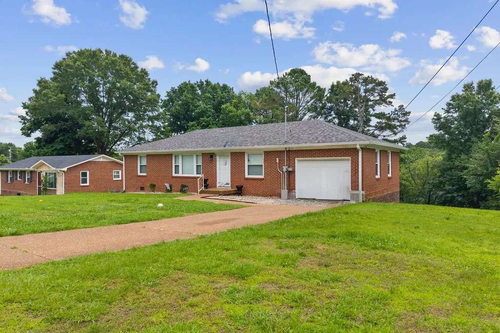 103 Oak Drive Columbia TN 38401