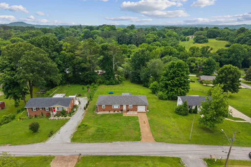 103 Oak Drive Columbia TN 38401
