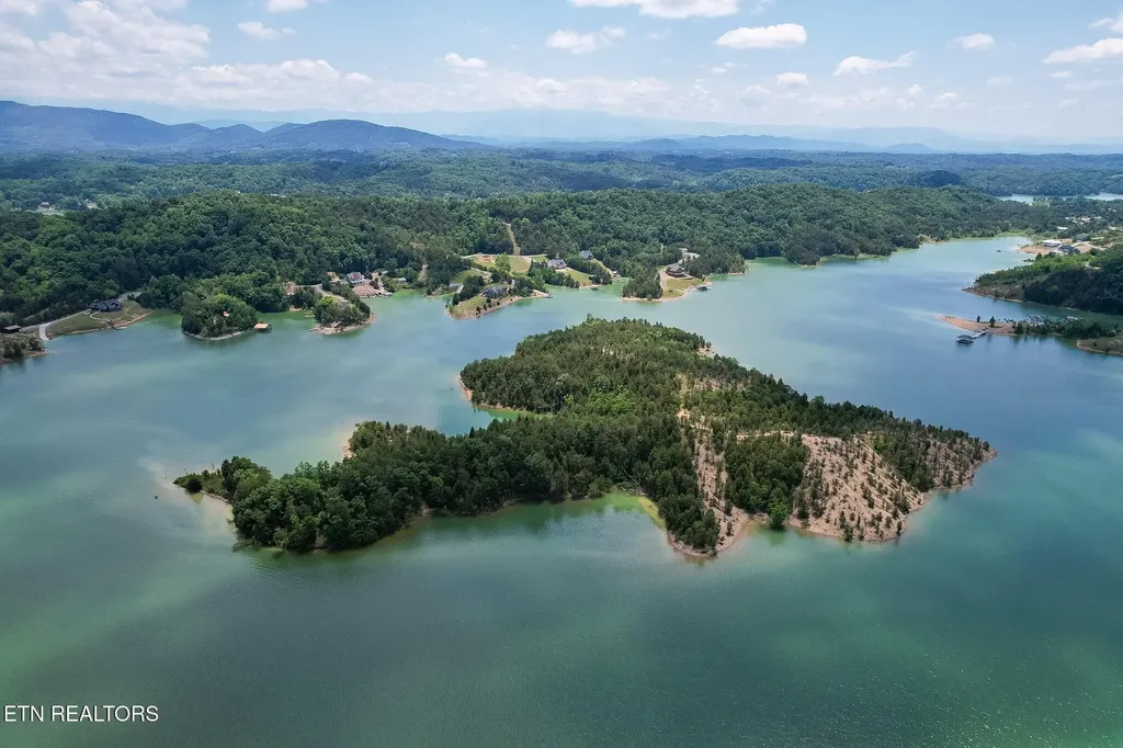 0 0 Douglas Lake Island Sevierville TN 37876