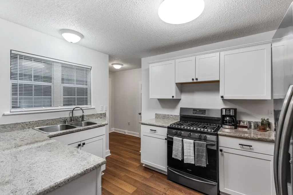 300 S Oak Street Sweetwater TN 37874