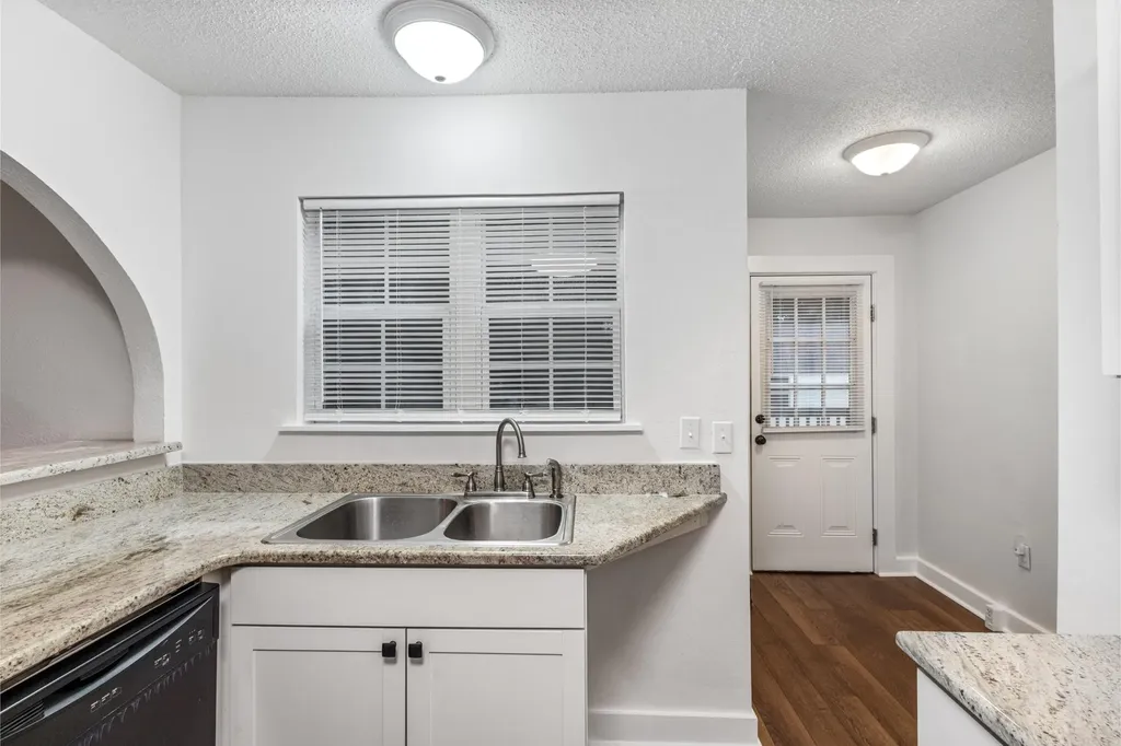 300 S Oak Street Sweetwater TN 37874