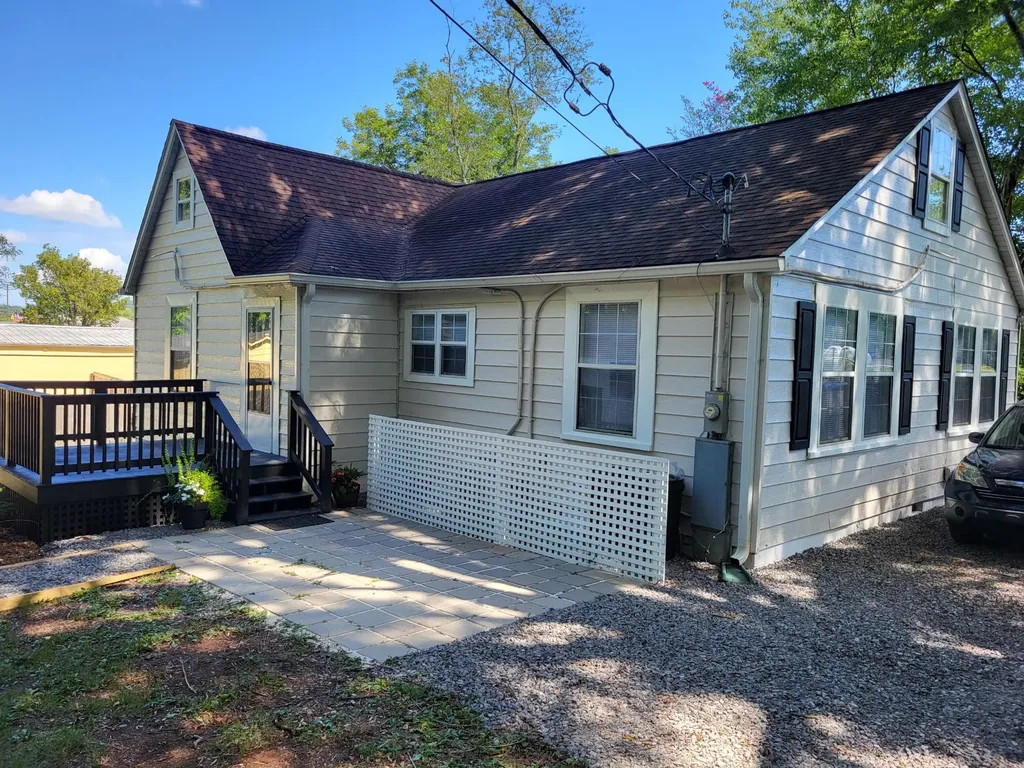 300 S Oak Street Sweetwater TN 37874